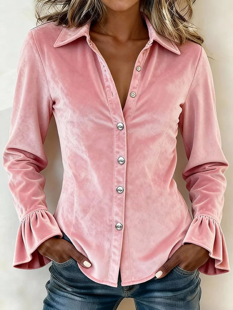 Damen Taillierte Samtbluse mit Reverskragen, Knopfleiste und Volantärmeln Nord Taschen