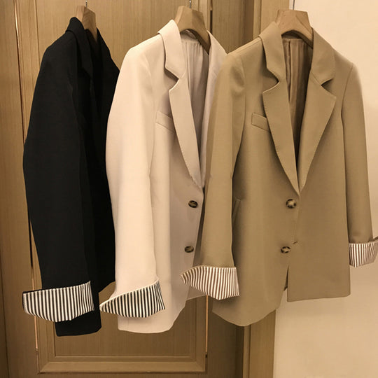 Damen Eleganter Blazer mit kontrastierenden Ärmelaufschlägen Nord Taschen