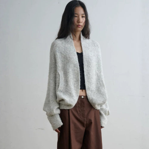 Damen Oversized Bouclé-Strickcardigan mit Schalkragen und aufgesetzten Taschen Nord Taschen