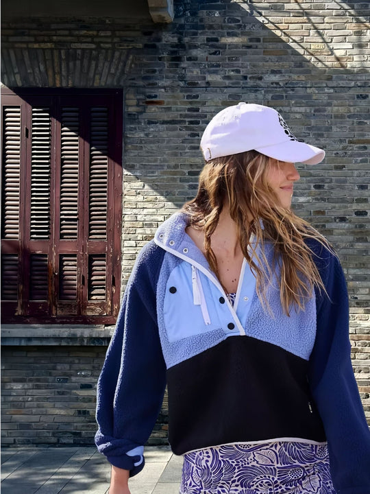 Damen Fleece-Jacke mit hohem Kragen und dekorativem Reißverschluss Nord Taschen