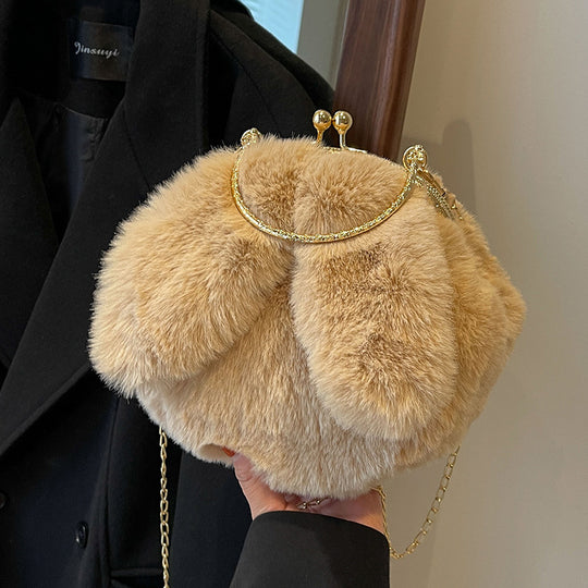 Damen Plüsch Handtasche mit goldenen Akzenten und abnehmbarem Kettenriemen Nord Taschen