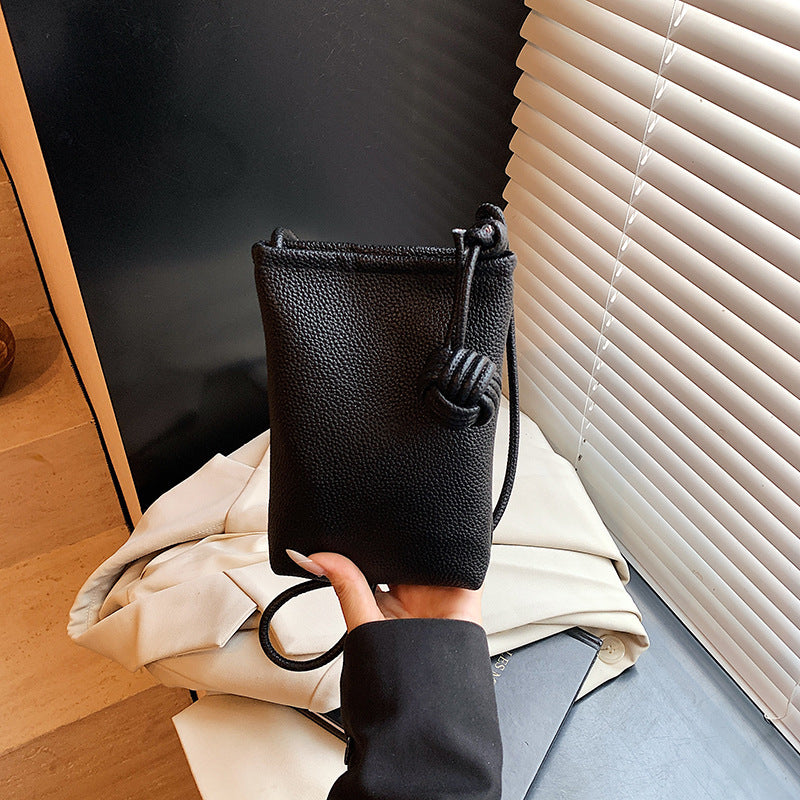 Damen praktische Umhängetasche aus strukturiertem Leder Nord Taschen