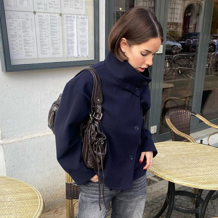 Damen Kurze Jacke mit hohem Kragen und Knopfverschluss Nord Taschen