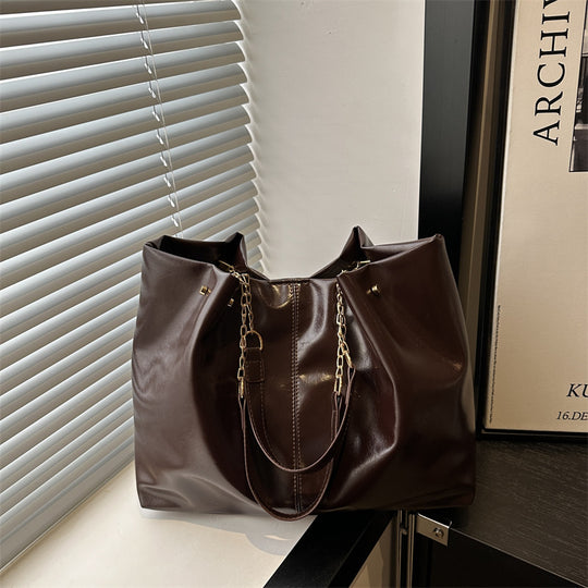 Damen elegante Shopper-Tasche mit luxuriösen Kettenverzierungen Nord Taschen