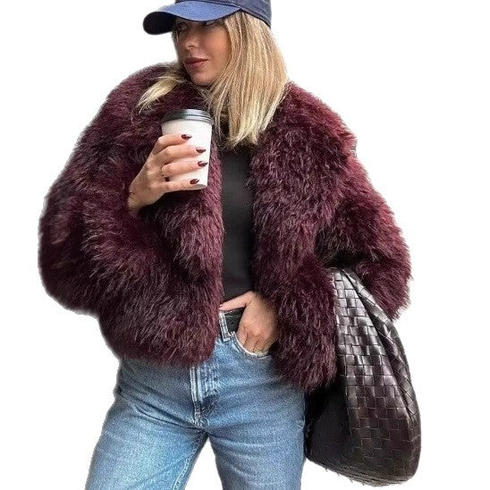 Damen Kurzjacke im Cropped‑Schnitt aus fluffigem Hochflor‑Faux‑Fur mit tiefem Schalkragen Nord Taschen