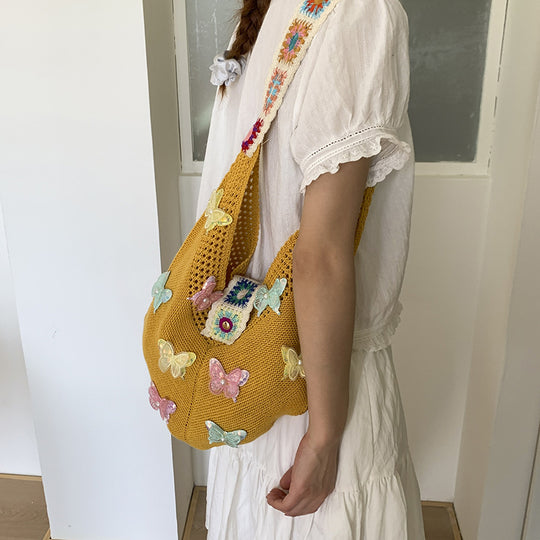 Damen Hobo-Tasche mit bunten Schmetterlings-Applikationen Nord Taschen