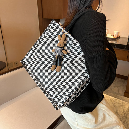 Damen Tragetasche im modernen Hahnentritt-Design Nord Taschen