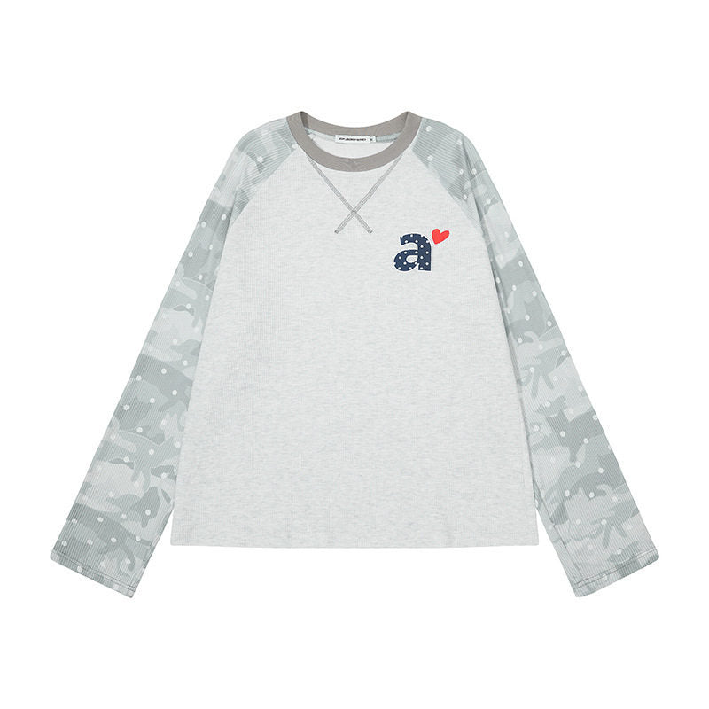 Damen Langarmshirt mit Raglanärmeln, Camouflage-Print und Herz-Initiale Nord Taschen