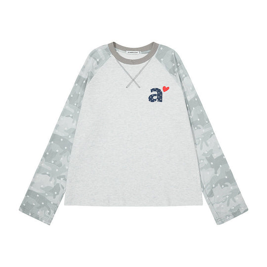 Damen Langarmshirt mit Raglanärmeln, Camouflage-Print und Herz-Initiale Nord Taschen