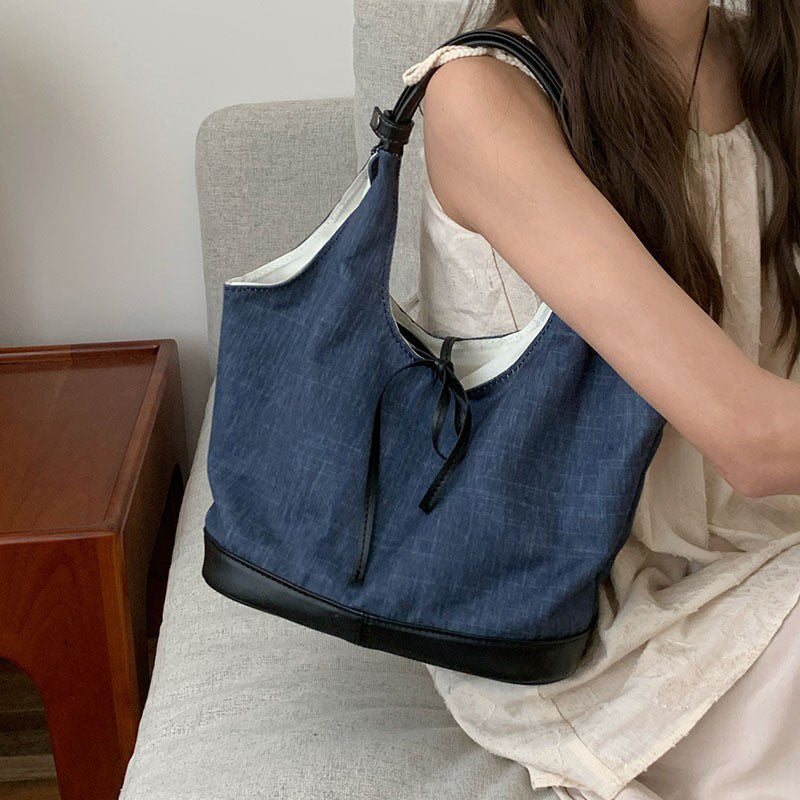 Damen Hobo-Tasche aus hochwertigem Material mit dekorativem Bindegürtel Nord Taschen