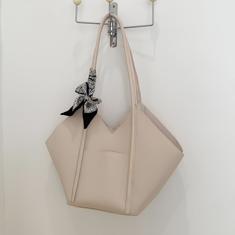 Damen elegante Handtasche mit dekorativem Knoten Nord Taschen