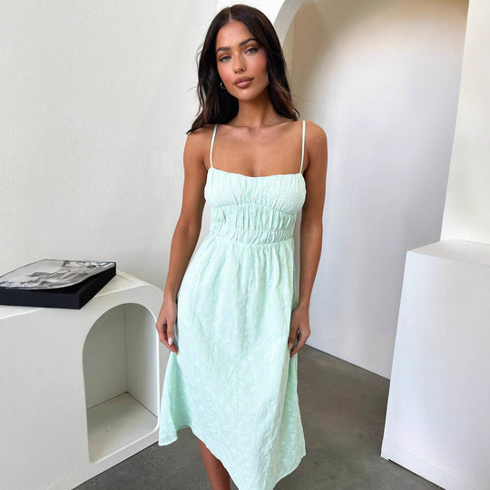Damen Sommerliches Midi-Kleid mit verstellbaren Spaghettiträgern und Raffung Nord Taschen