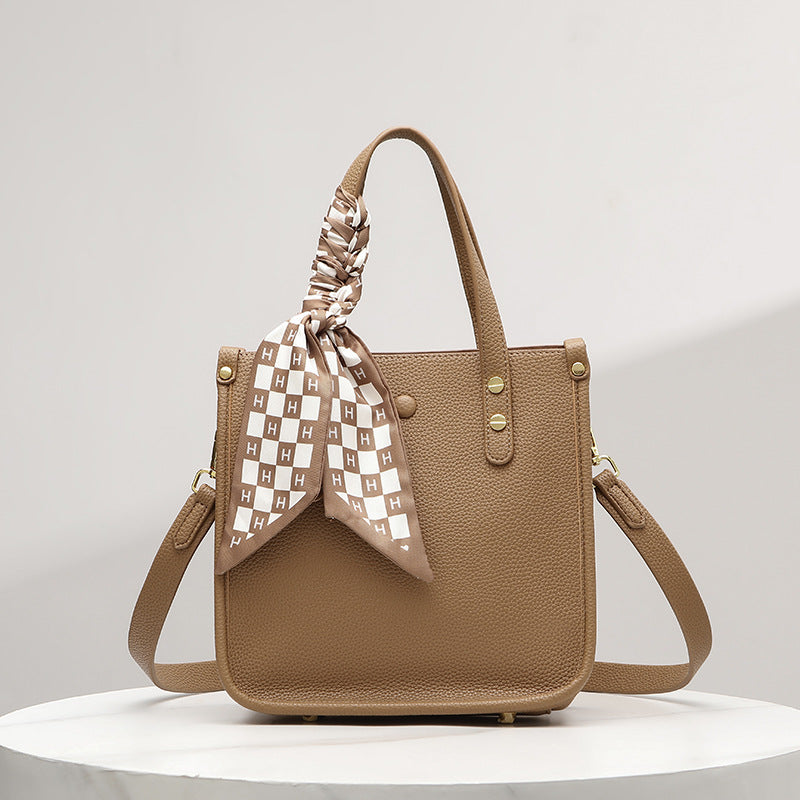 Damen Tragetasche mit elegantem Design und abnehmbarem Seiden-Schal Nord Taschen