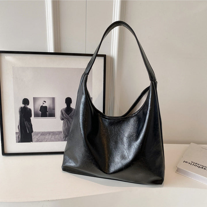 Damen Hobo-Tasche aus weich gewachsenem Kunstleder mit modernem Design Nord Taschen