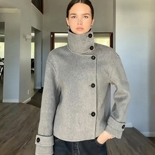 Damen Kurzer Wollmix-Mantel mit asymmetrischer Knopfleiste und hohem Stehkragen Nord Taschen