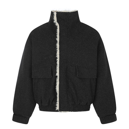 Damen Kurz geschnittene wattierte Blousonjacke mit Kunstfellfutter, Stehkragen und aufgesetzten Pattentaschen Nord Taschen
