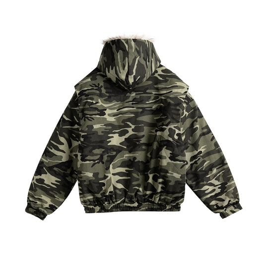 Damen Kurz geschnittene Camouflage-Übergangsjacke mit Kunstfellkapuze und elastischem Saum Nord Taschen