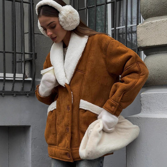 Damen Oversized Lammfellimitat Jacke mit großem Schalkragen Nord Taschen