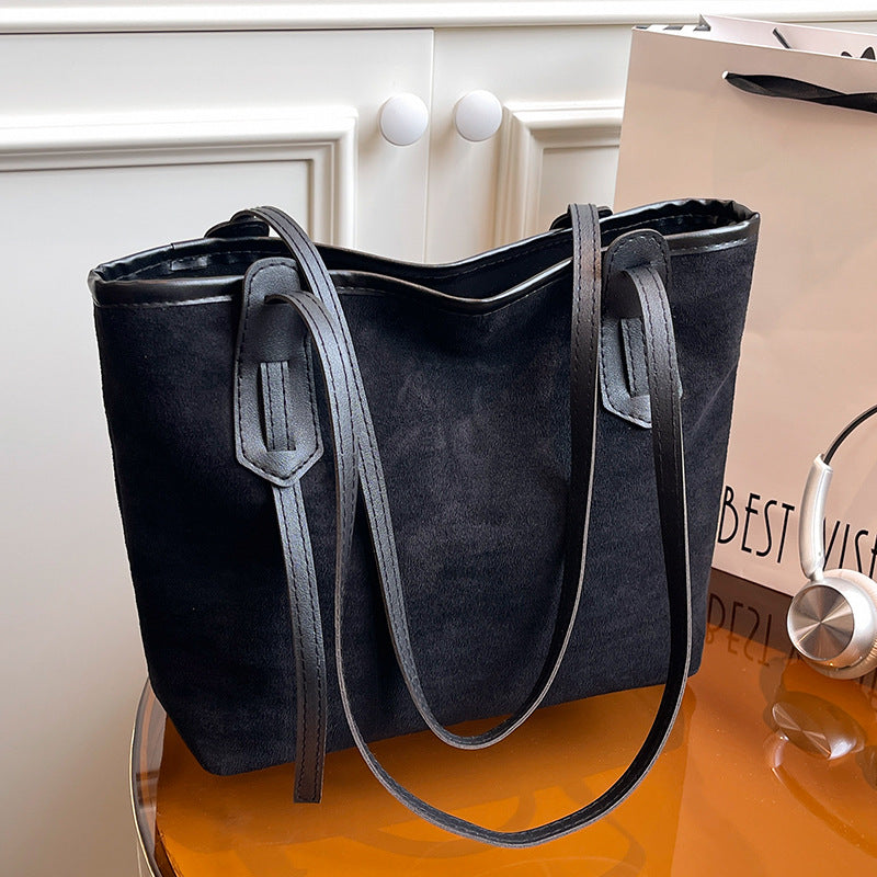 Damen elegante Schultertasche aus strapazierfähigem Material Nord Taschen