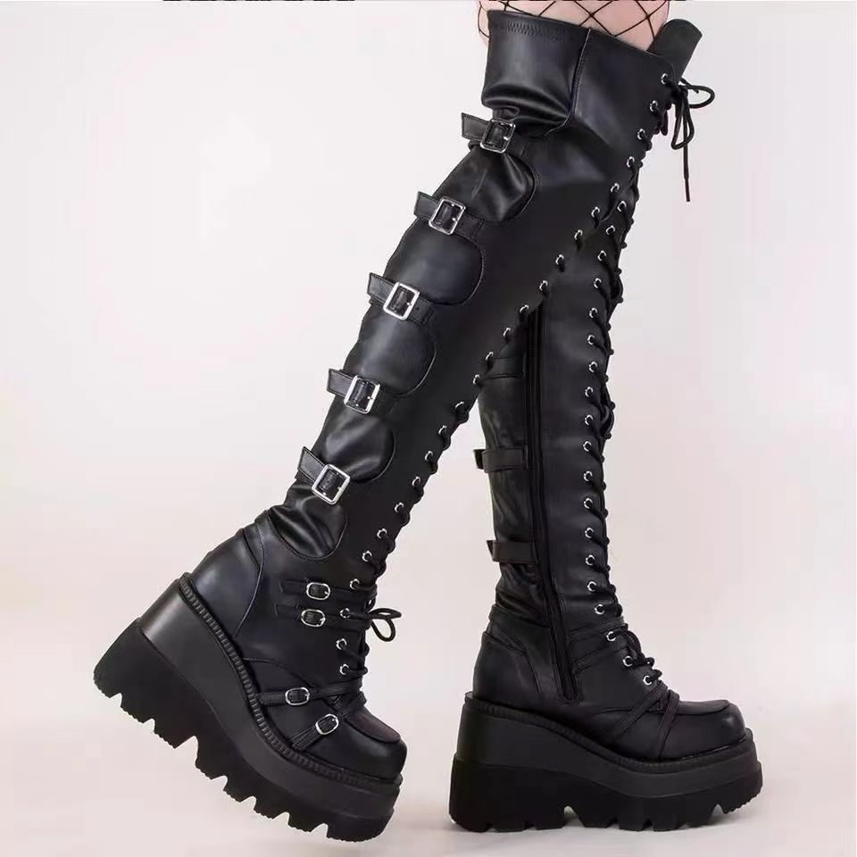 Damen Überknie Stiefel mit Schnallen-Detail und robustem Plateau - Arvani