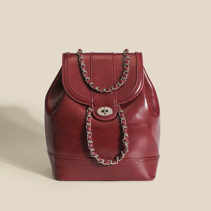 Damen Rucksacktasche mit elegantem Kettenakzent und raffiniertem Klappverschluss Nord Taschen