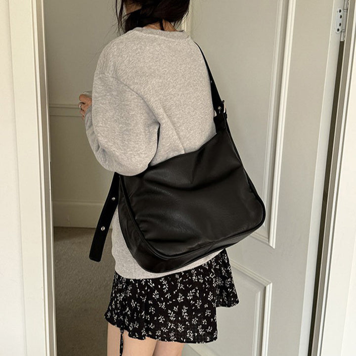 Damen Hobo-Tasche aus hochwertigem Kunstleder mit weichen Konturen Nord Taschen