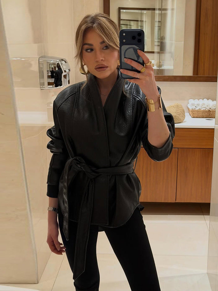 Damen Taillierte Lederjacke mit Wickelgürtel und Kimono-Kragen Nord Taschen