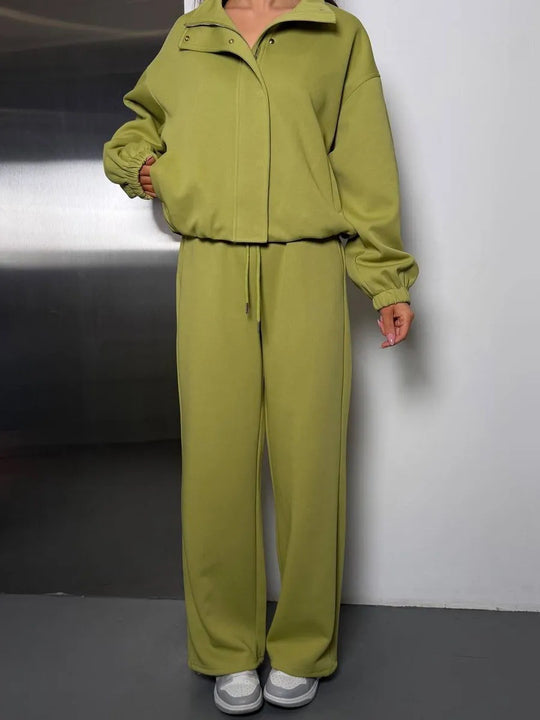 Damen gekürztes Reißverschluss-Hoodie mit Stehkragen und hochgeschnittener Kordel-Jogginghose Nord Taschen