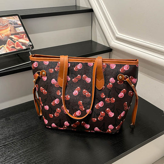 Damen Tragetasche mit fröhlichem Erdbeerdesign Nord Taschen