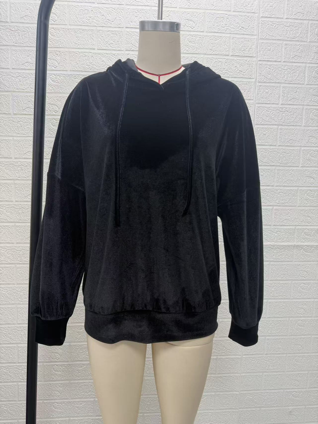Damen Kuscheliger Samt-Kapuzenpullover im Oversize-Schnitt Nord Taschen