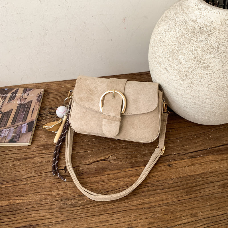 Damen elegante Umhängetasche mit stylischen goldenen Akzenten Nord Taschen