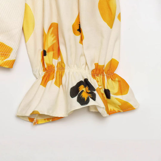Damen Geblümte Cropped-Bluse mit V-Ausschnitt, Raffung und voluminösen Puffärmeln Nord Taschen