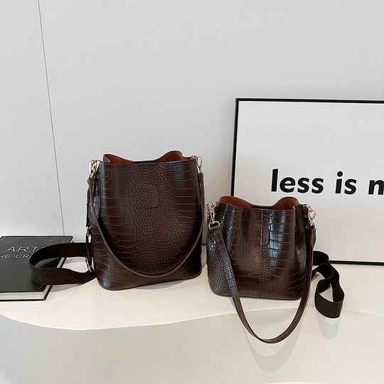 Damen-Handtasche im stilvollen Krokodil-Look mit verstellbarem Schulterriemen | Nord Taschen