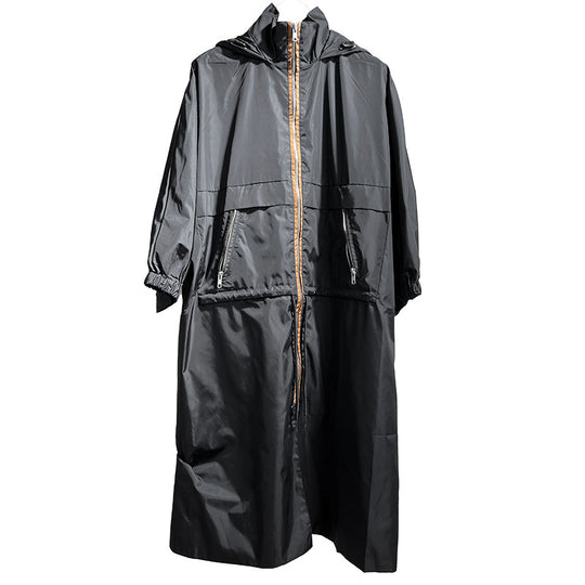 Damen Leichter Oversize-Regenmantel mit Kapuze, Zwei-Wege-Reißverschluss und verdeckten Reißverschlusstaschen Nord Taschen