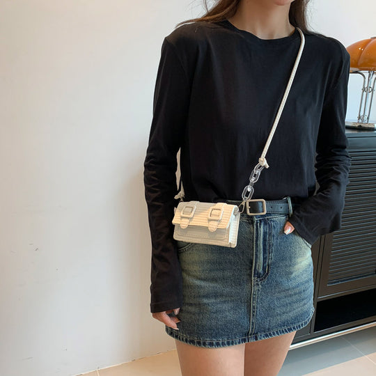 Damen Mini Umhängetasche mit strukturiertem Design und verstellbarem Trageriemen Nord Taschen