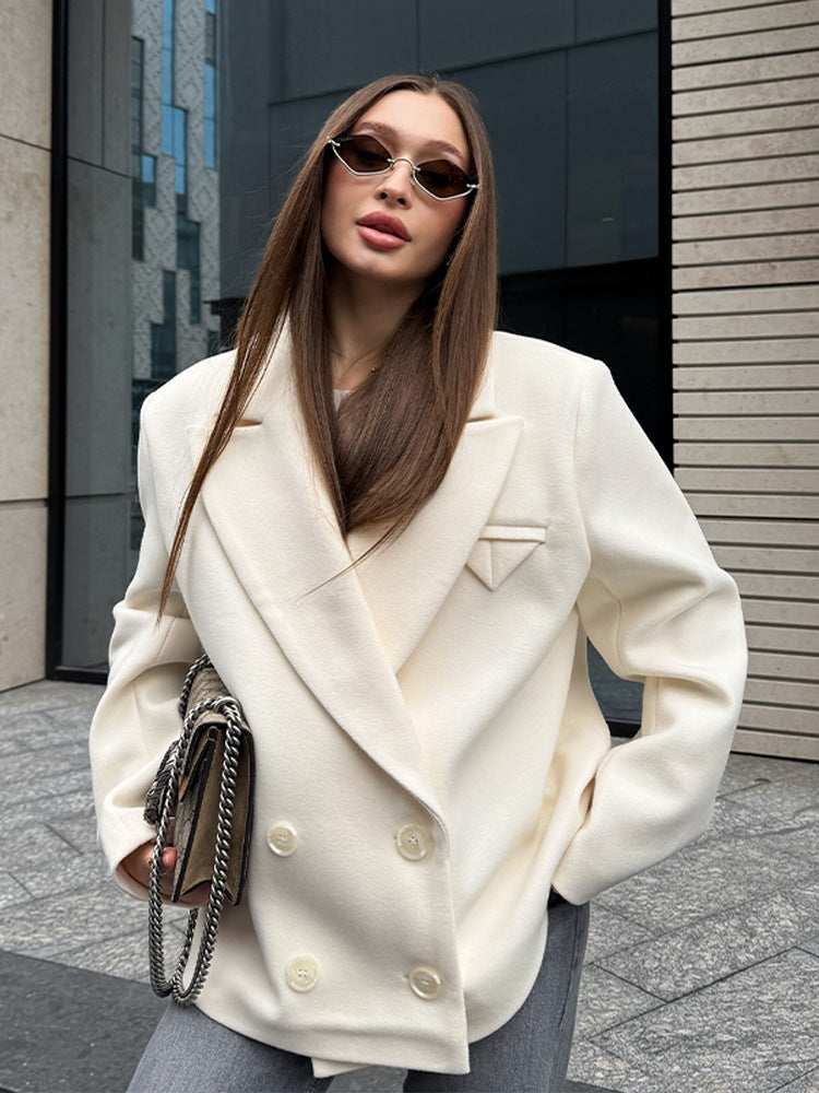 Damen Oversize Doppelreihiger Kurzblazer im Cocoon-Schnitt aus Wollmix Nord Taschen