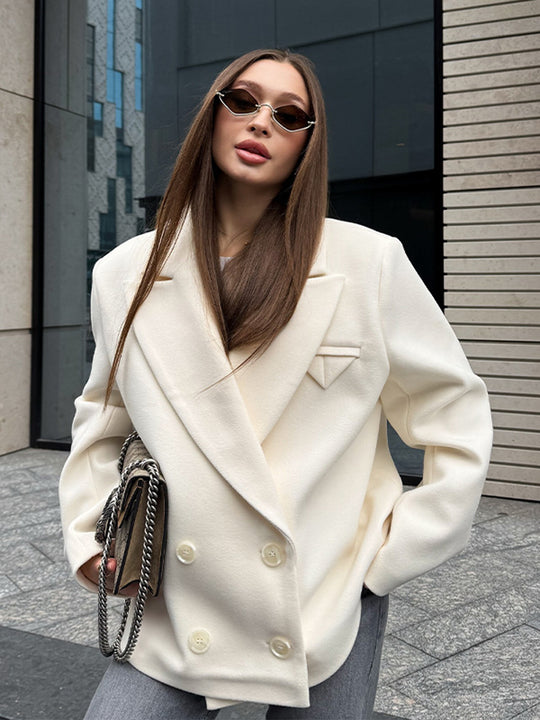 Damen Oversize Doppelreihiger Kurzblazer im Cocoon-Schnitt aus Wollmix Nord Taschen