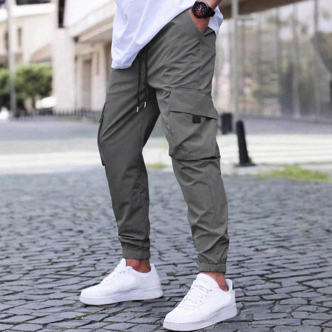 Herren technische Travel-Joggerhose mit integriertem Sicherheitsfach elastischem Tunnelzugbund und wasserabweisender Beschichtung Nord Taschen