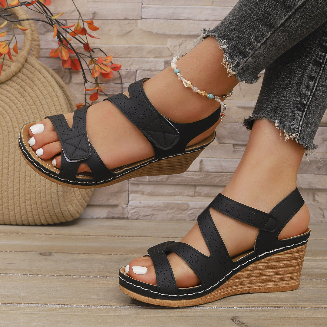 Damen Keil-Sandalen mit atmungsaktiven Riemen und komfortabler Fußbettung Nord Taschen
