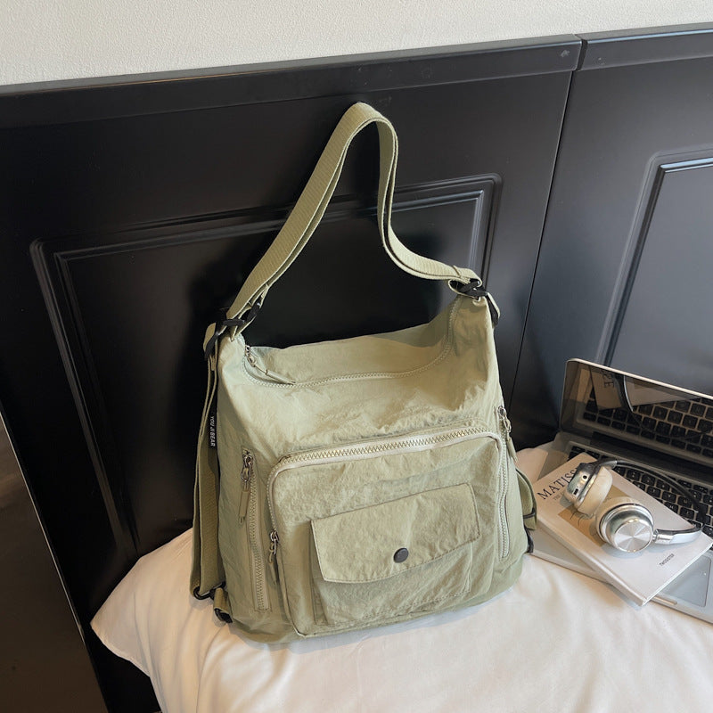 Damen Umhängetasche mit vielseitigen Fächeroptionen und ergonomischem Tragesystem Nord Taschen