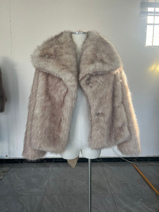 Damen Kurzbolero im Boxy-Cut aus veganem Shaggy-Kunstpelz mit XXL-Schalkragen Nord Taschen