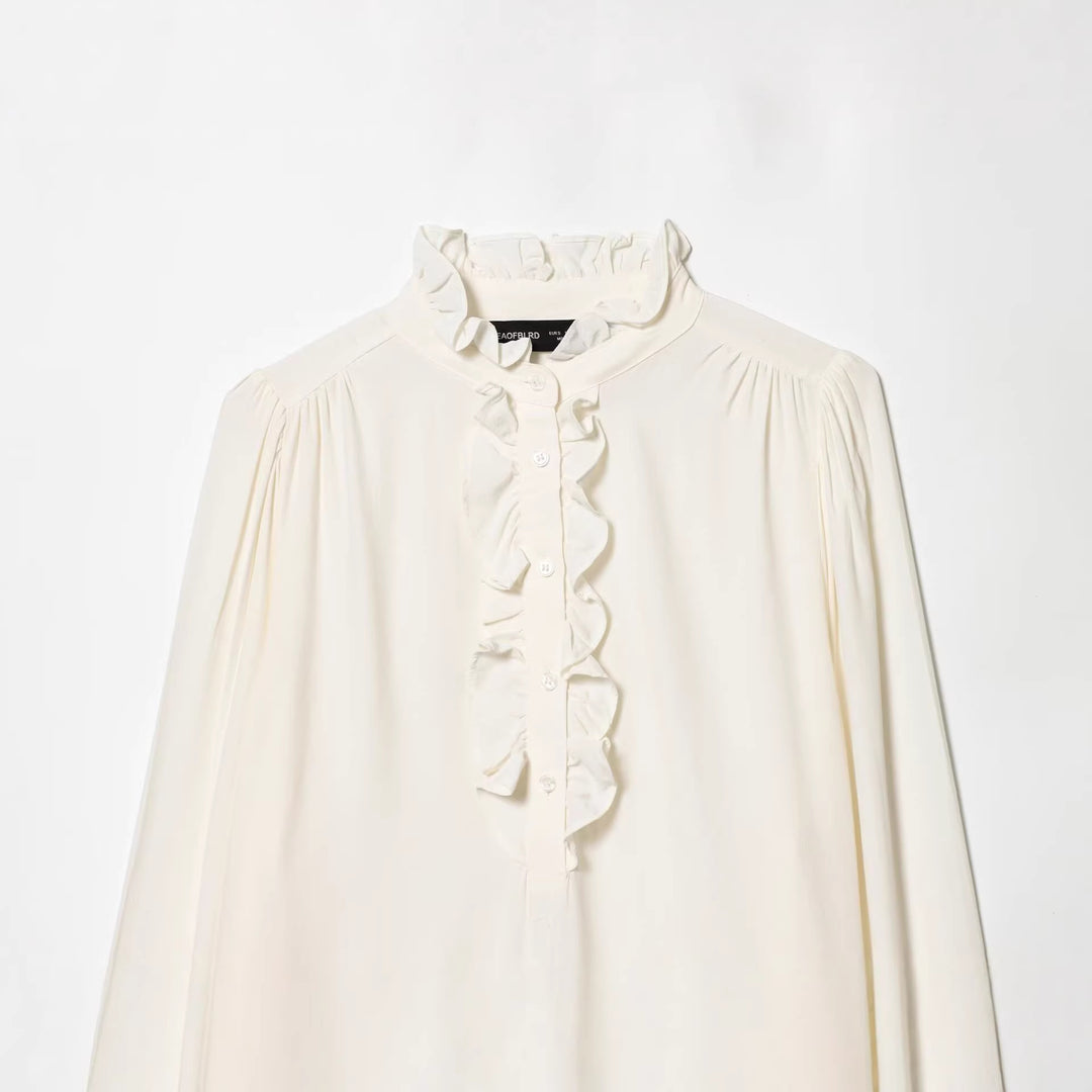 Damen Romantische Rüschenbluse mit Stehkragen, Knopfleiste und Ballonärmeln Nord Taschen