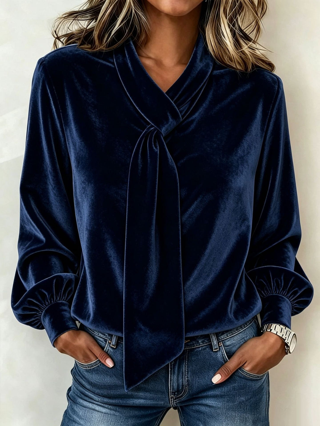 Damen Samtbluse mit Schluppe, Ballonärmeln und gerafften Manschetten Nord Taschen