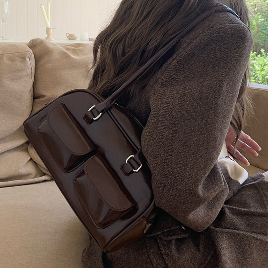 Damen Handtasche mit zwei praktischen Außentaschen und glatter Oberfläche Nord Taschen