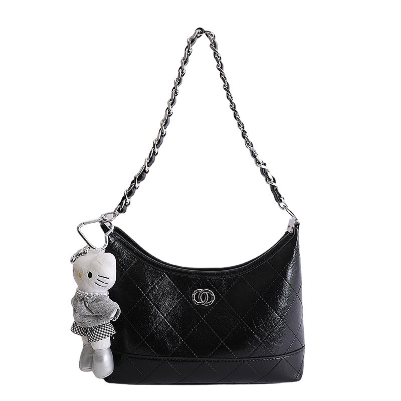 Damen modische Schultertasche mit elegantem Kettenriemen und verspieltem Anhänger Nord Taschen