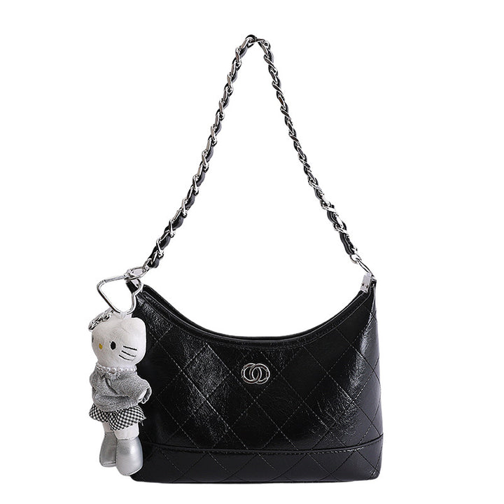 Damen modische Schultertasche mit elegantem Kettenriemen und verspieltem Anhänger Nord Taschen