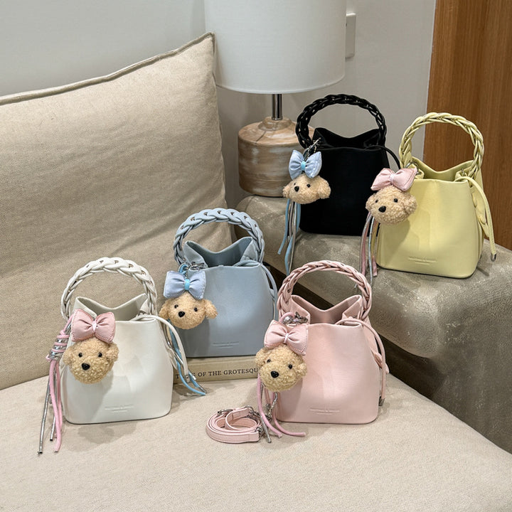 Damen modische Bucket-Handtasche mit niedlichem Anhänger Nord Taschen