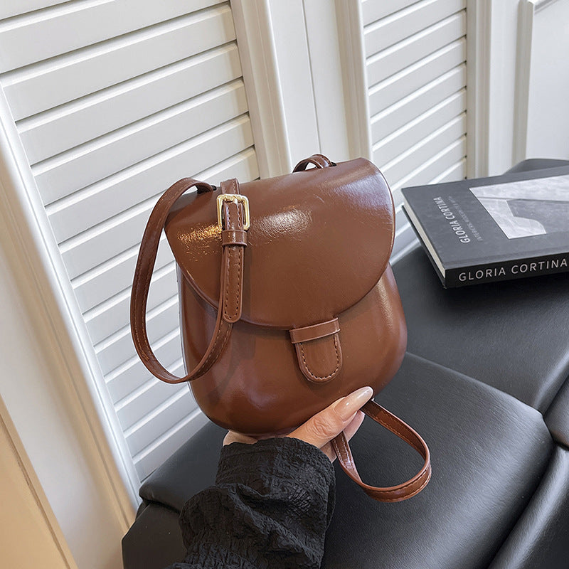 Damen Umhängetasche mit klassischem Klappverschluss und elegantem Kunstleder Nord Taschen