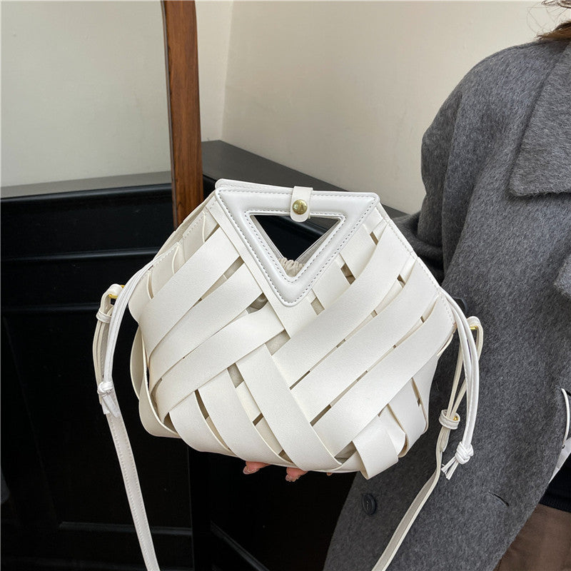 Damen modische Beuteltasche mit geflochtenem Design Nord Taschen