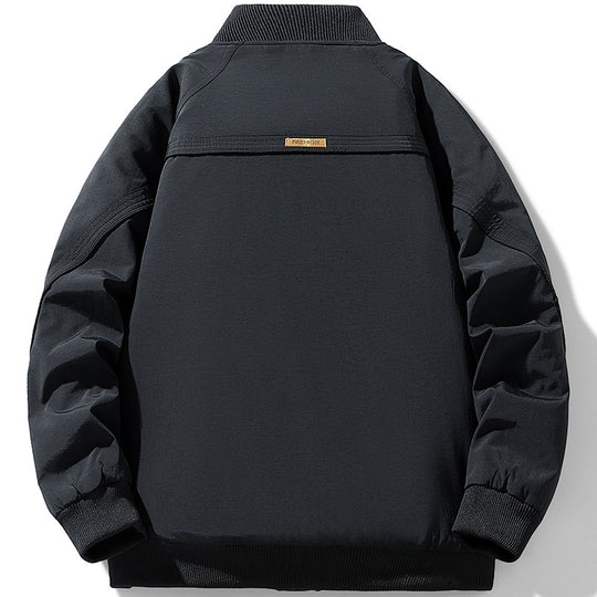 Herren Gepolsterte Utility-Bomberjacke mit Rippkragen, wattierter Stepp-Innenfutter und verdeckter Druckknopfleiste Nord Taschen